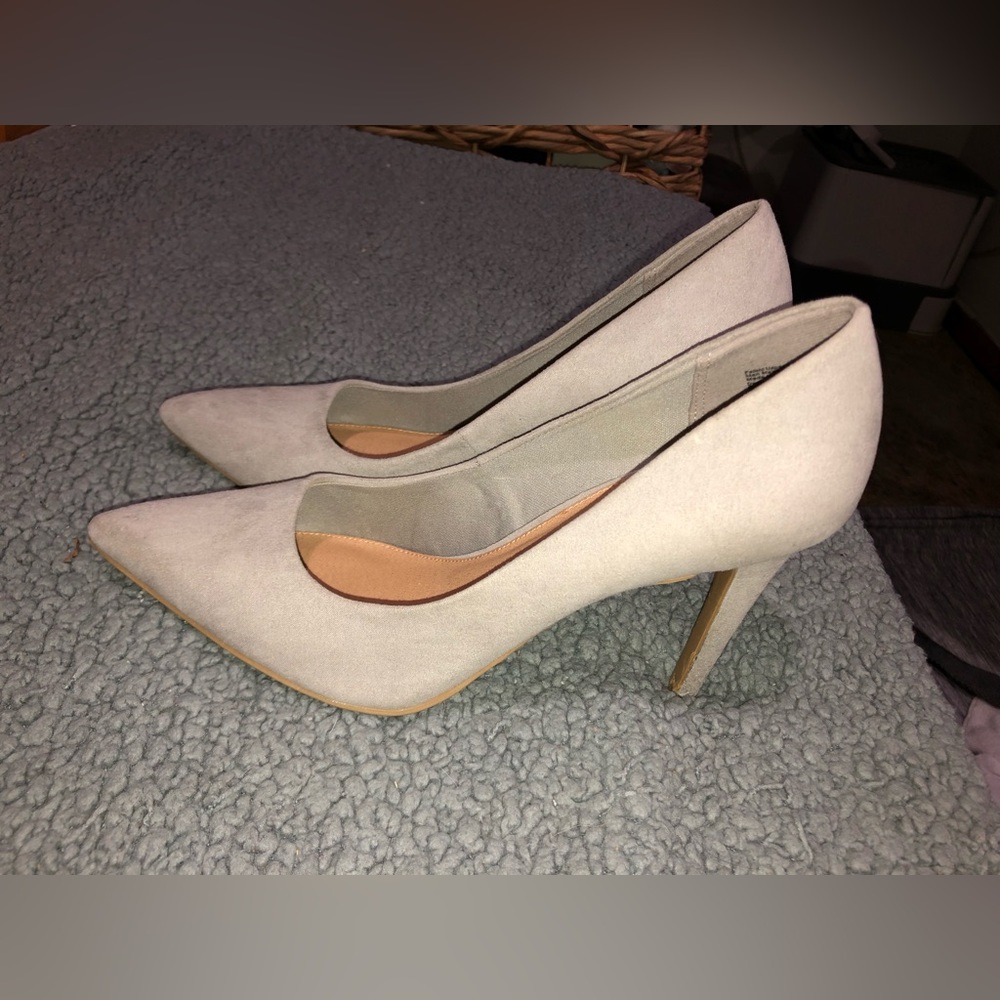 Christian Siriano Light Grey Heels